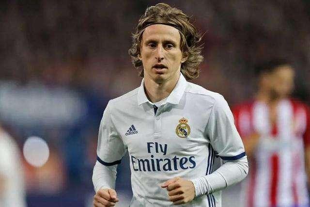 2025非洲足球先生最终入围名单：阿什拉夫、萨拉赫、奥斯梅恩